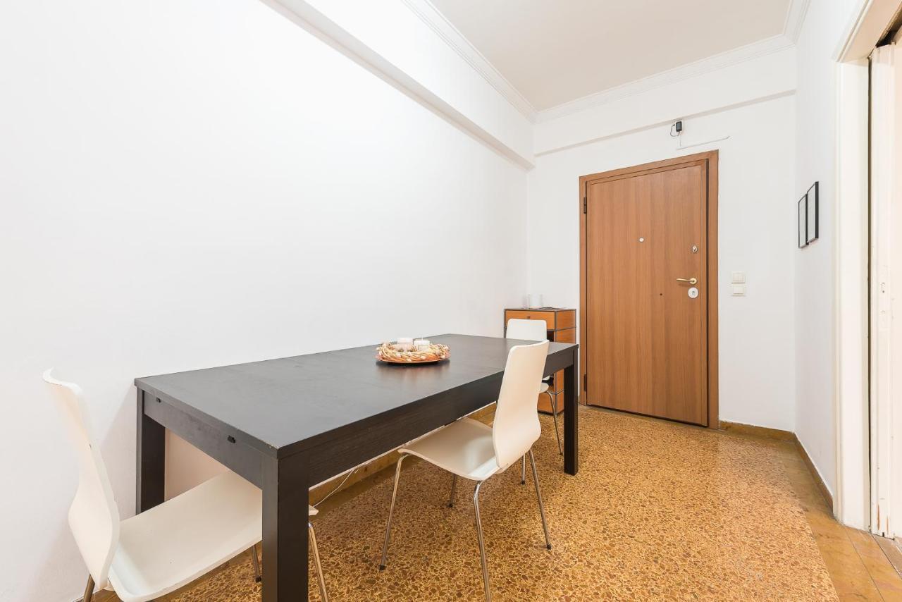 Victoria Apartment เอเธนส์ ภายนอก รูปภาพ
